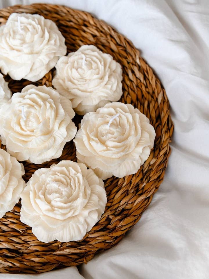 Bloemblaadjes & Wick voor wholesale door Salut Adore