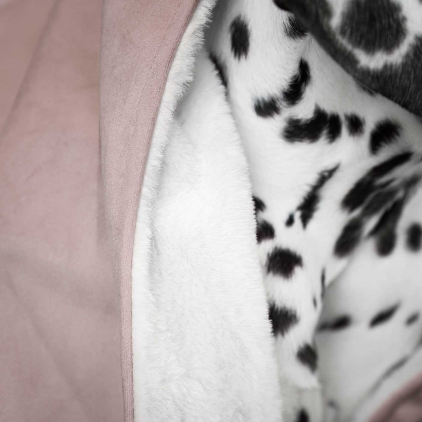 Sammetblomma Hund- och valpfilt i Blossom Velvet för wholesale på Faire2