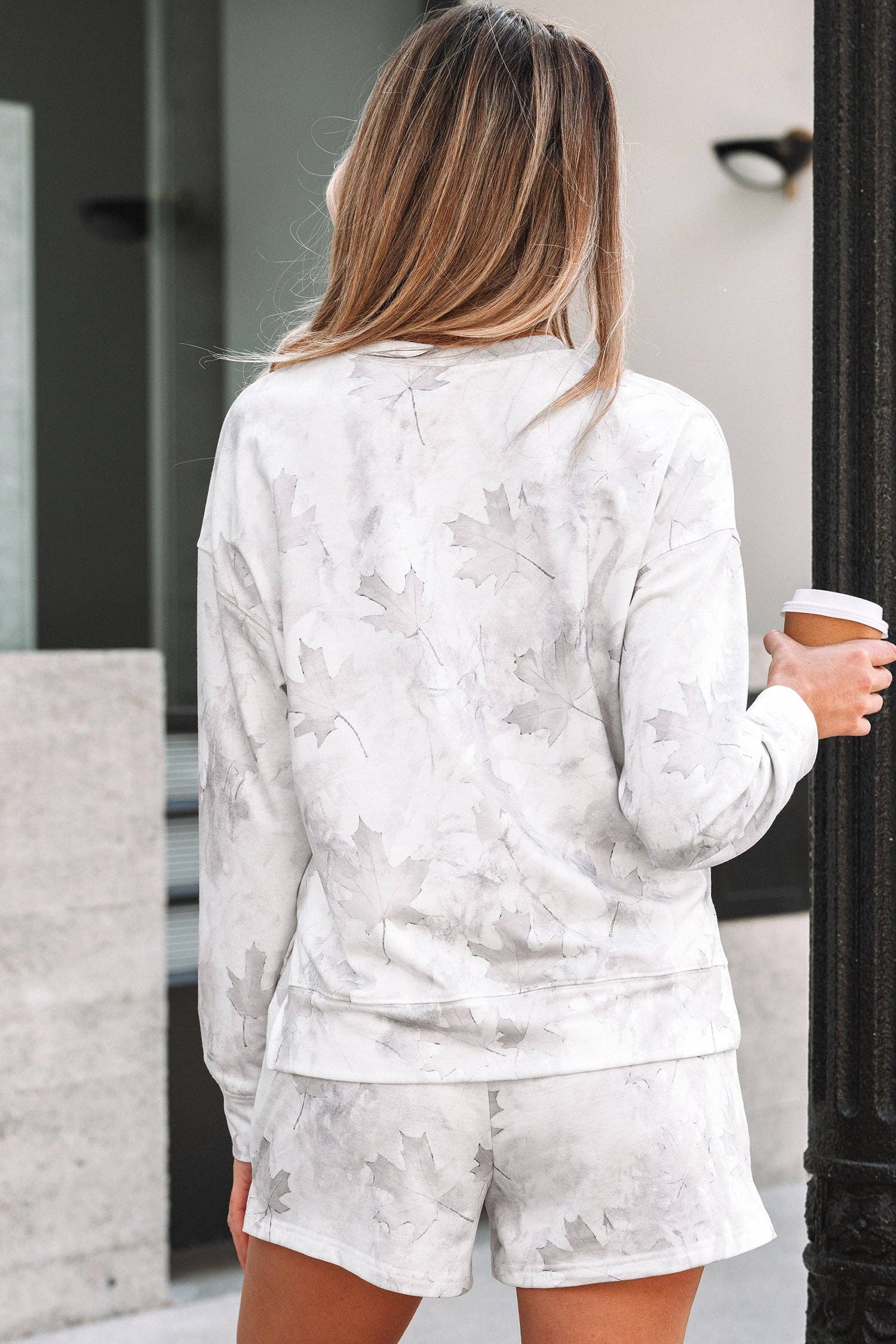 Beige Ensemble haut à capuche camouflage et short à taille élastique en vente sur Faire1