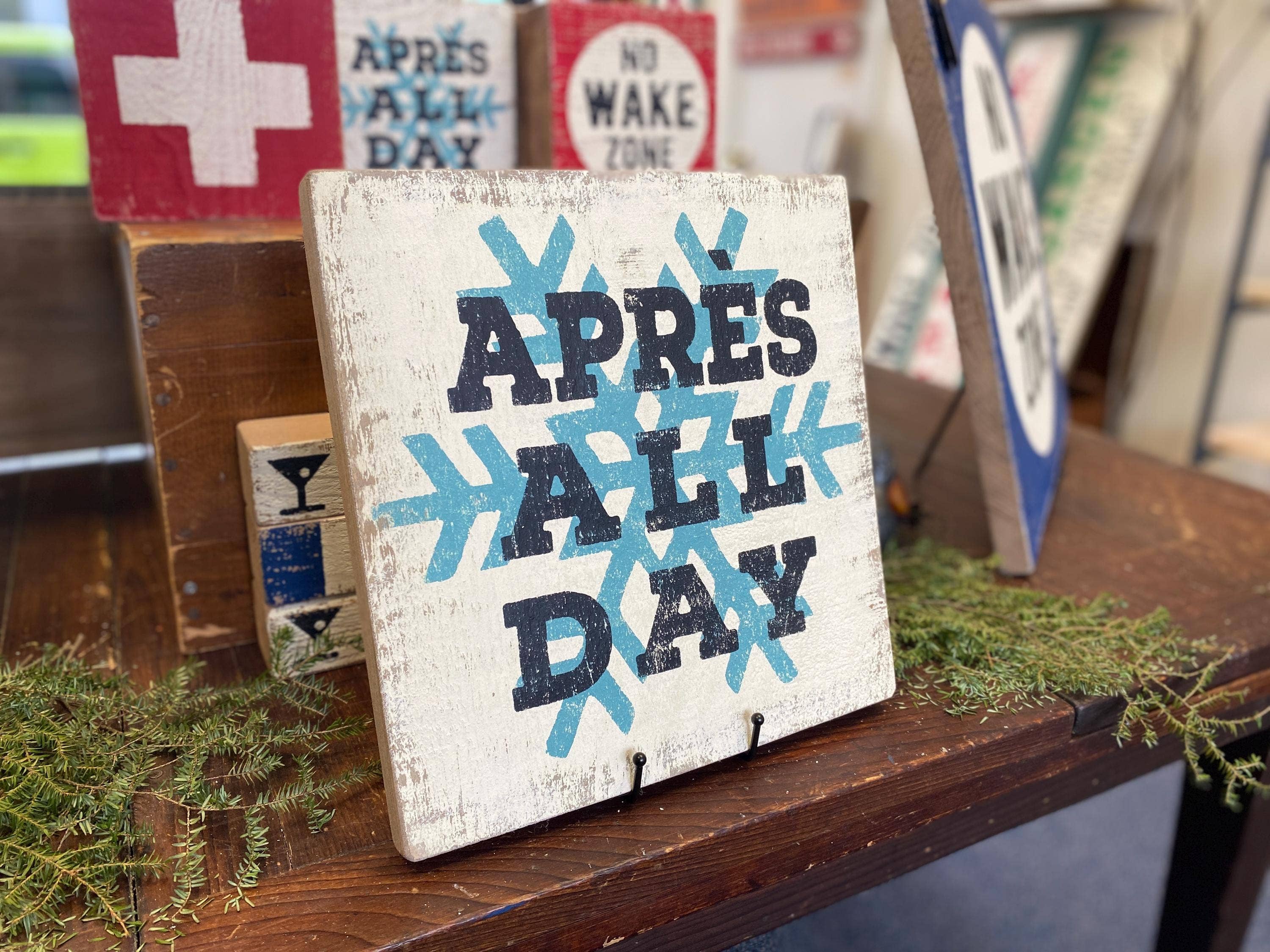 Winni Made - Wholesale Sign - Après All Day Rustic Ski Sign | Handmade Winter Decor for Ski Lodge | Vintage Winter Sports Gift2