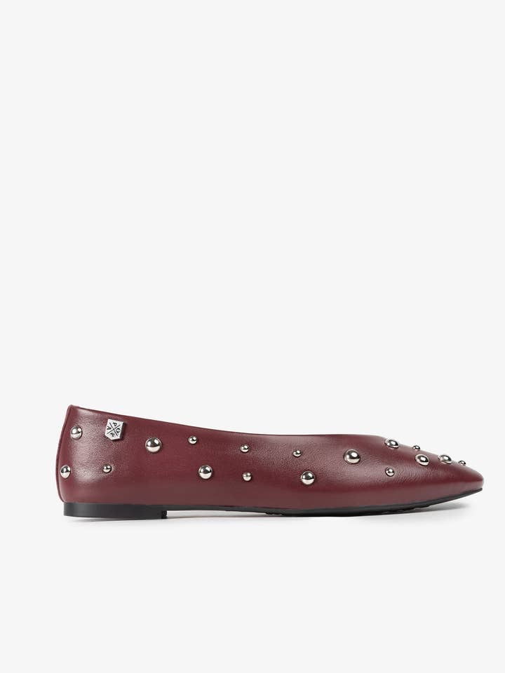 Ballerina in Pelle Bordeaux con Borchie Etoile per la vendita all'ingrosso da parte di POPA