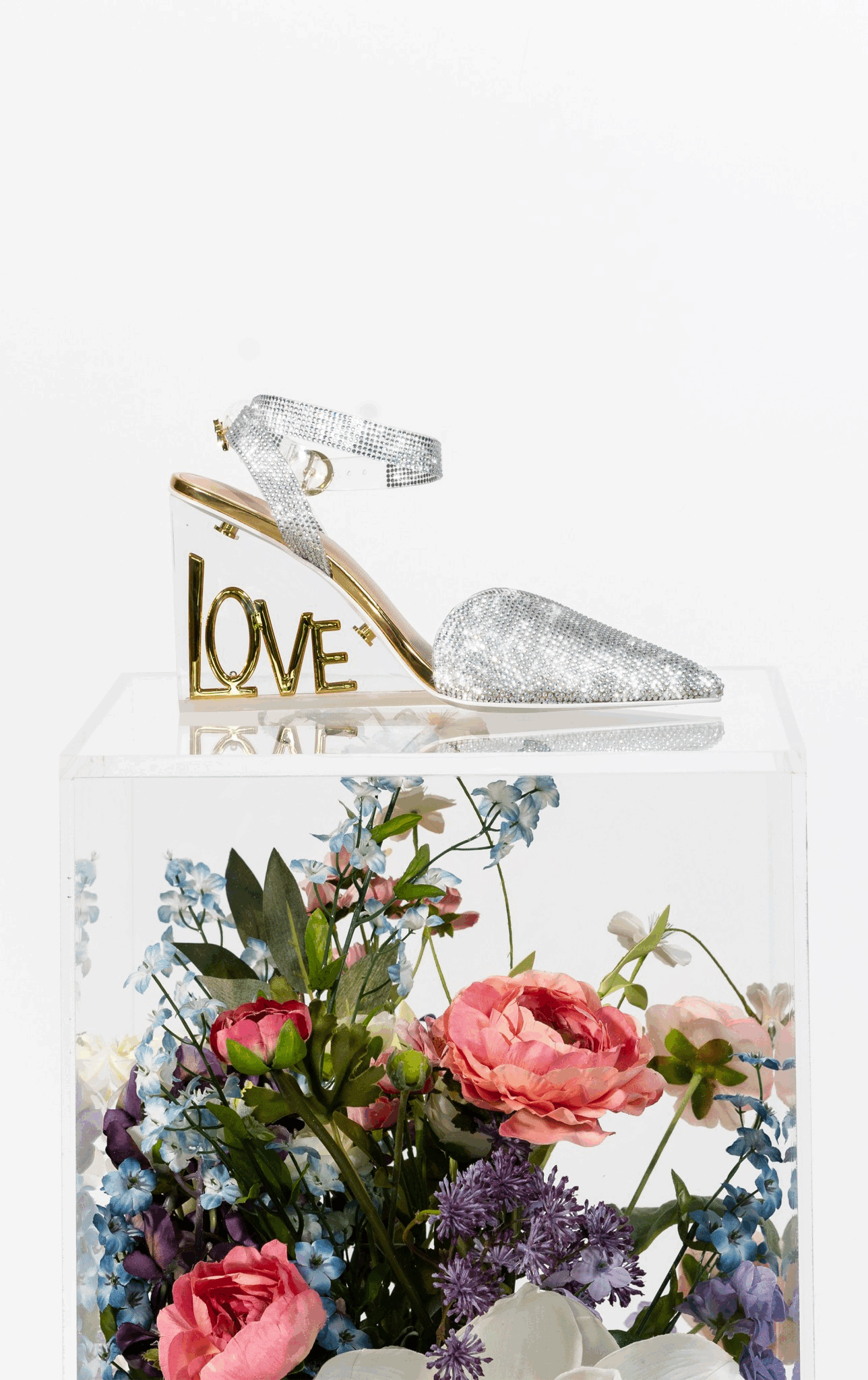 She is Cheval - Wholesale High Heels - Women's - Did my Heart Love, 'Til Now?0