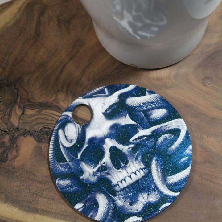 Raven Design - Vendita all'ingrosso Regalo divertente/originale - Teschi e serpenti neri//Toppers Stanly da 40 once 1