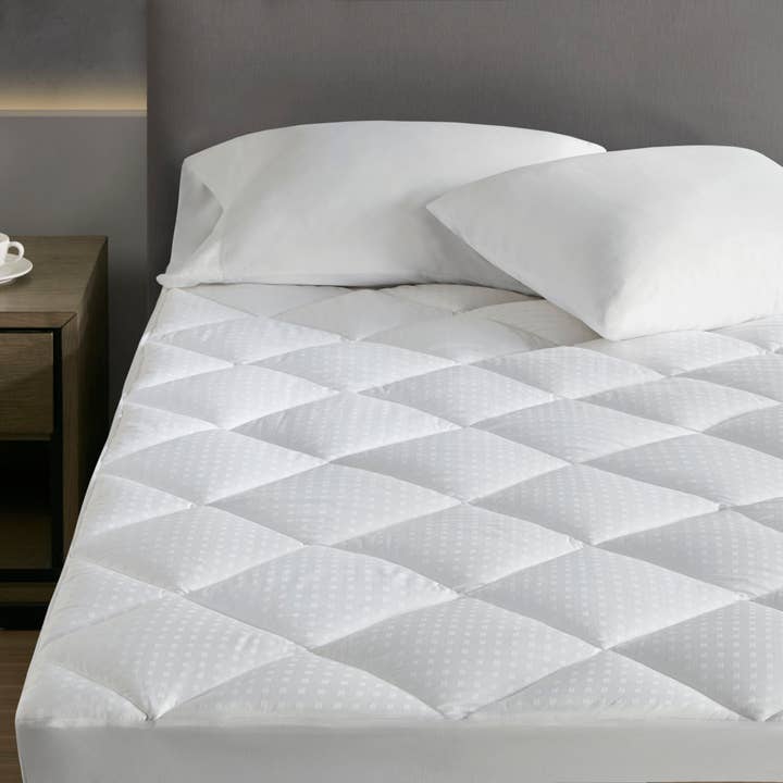 Olliix - Wholesale Mattress Pad/Protector - Lightweight Modern Dobby Cotton Waterproof Mattress Pad2