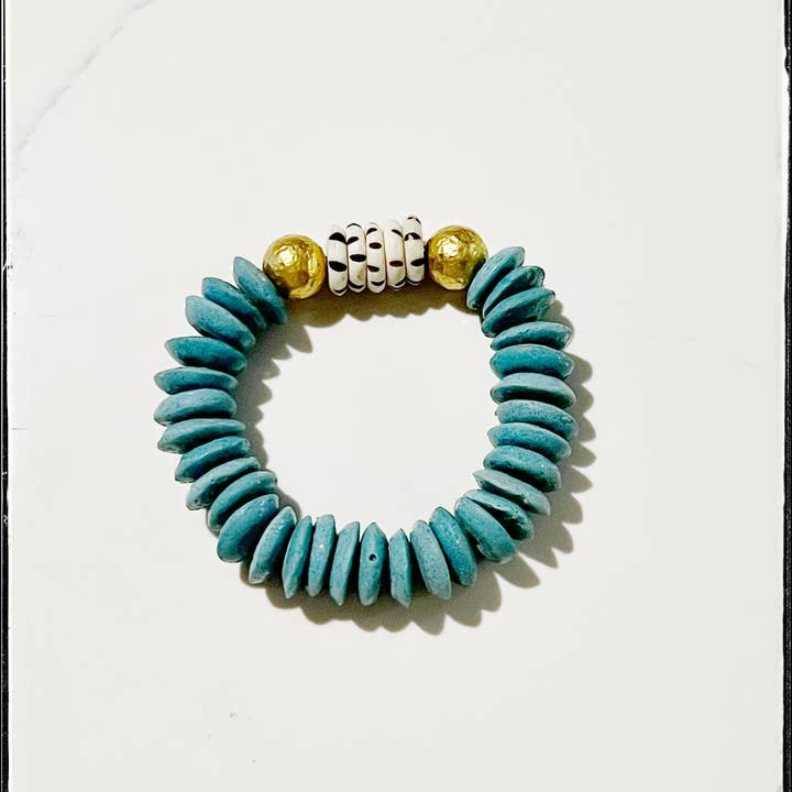 GentrybyJenna – Großhandel Perlenarmband – Ashanti Stretch-Armband mit Glas- und Messingperlen, hellblaugrün