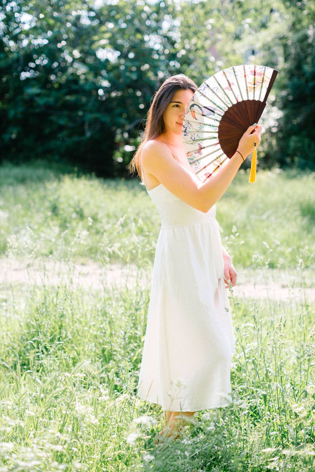 Alice Acreman Silks – wholesale Handheld folding fan – Floral Silk Fan with Toucan design and luxurious Gold tassel2