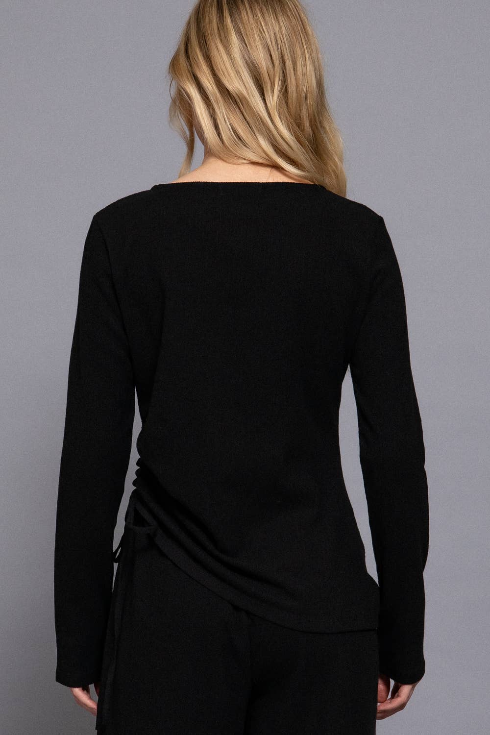 Active Basic | Active USA - Wholesale Knit Top - Women's - Long Sleeve Round Neck Side Ruched Two Tone Texture Knit Top11