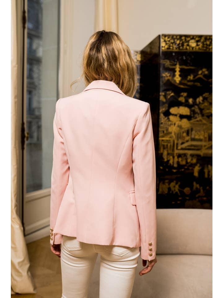 Attentif Paris – Großhandel Blazer – Damen – Attentif Paris zeitloser taillierter Blazer mit doppelreihigem Goldknopfmuster87