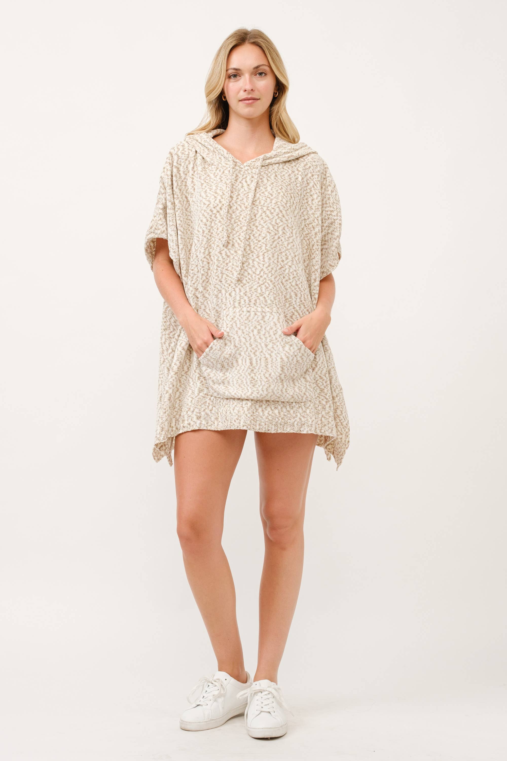 Raj Trading & Imports (USA) Inc. - Vente Poncho – femme - Pull poncho à capuchon Eugenia - Oatmeal0