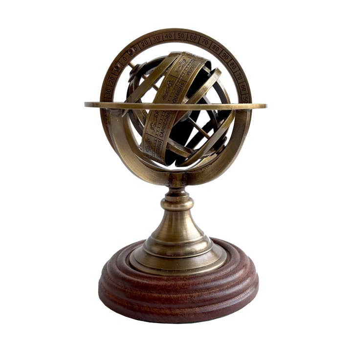 Madison Bay Co. - Historical Home Decor Reproductions - Venta al por mayor Decoración de escritorio - Niños y bebés - Esfera Armilar de Latón Antiguo de 5-1/4" para Escritorio con Zodiaco