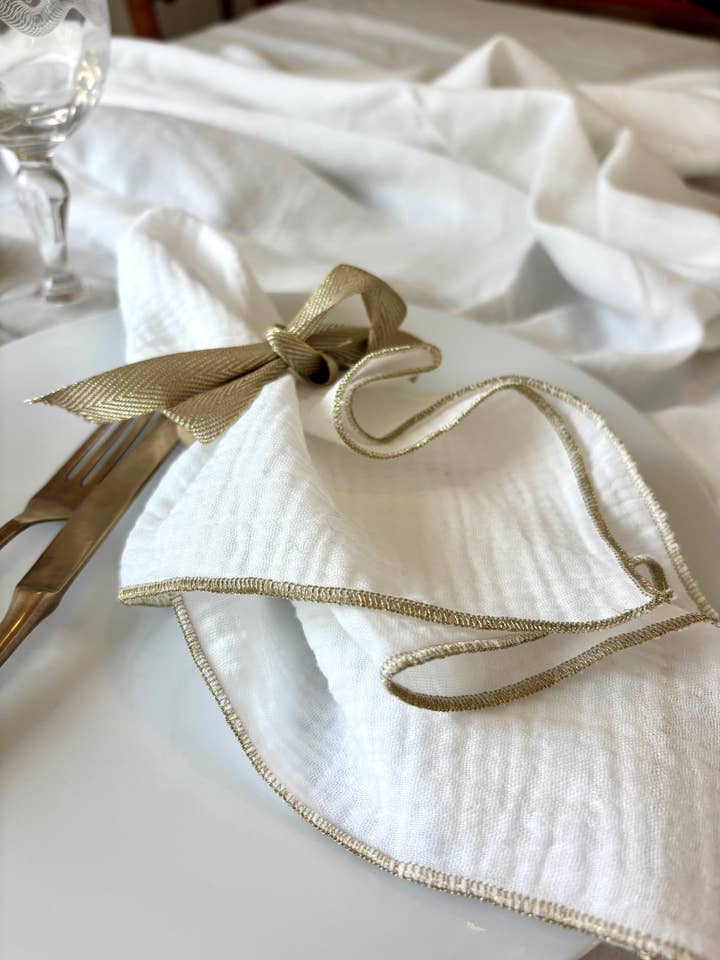 Set aus 4 Baumwoll-Musselin-Servietten – Weiß Gold – 40x40cm für den Großhandel von CHARMY