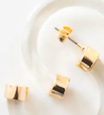 Hoo Hoops - Venta al por mayor Pendientes de aro - Pendientes de aro pequeños de acrílico hipoalergénicos y ligeros - Transparentes2