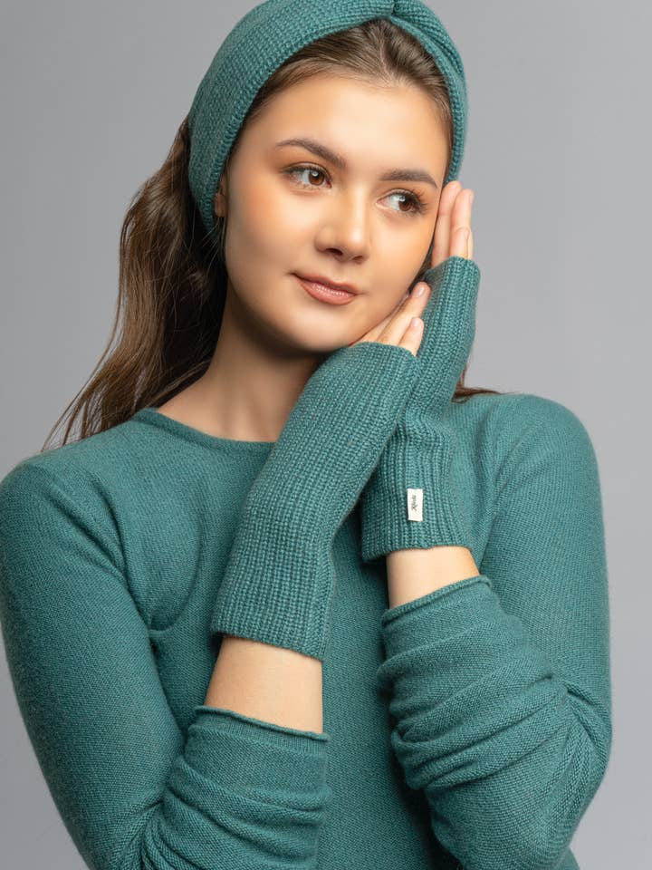100% Cashmere Headband for wholesale by Khishi Cashmere