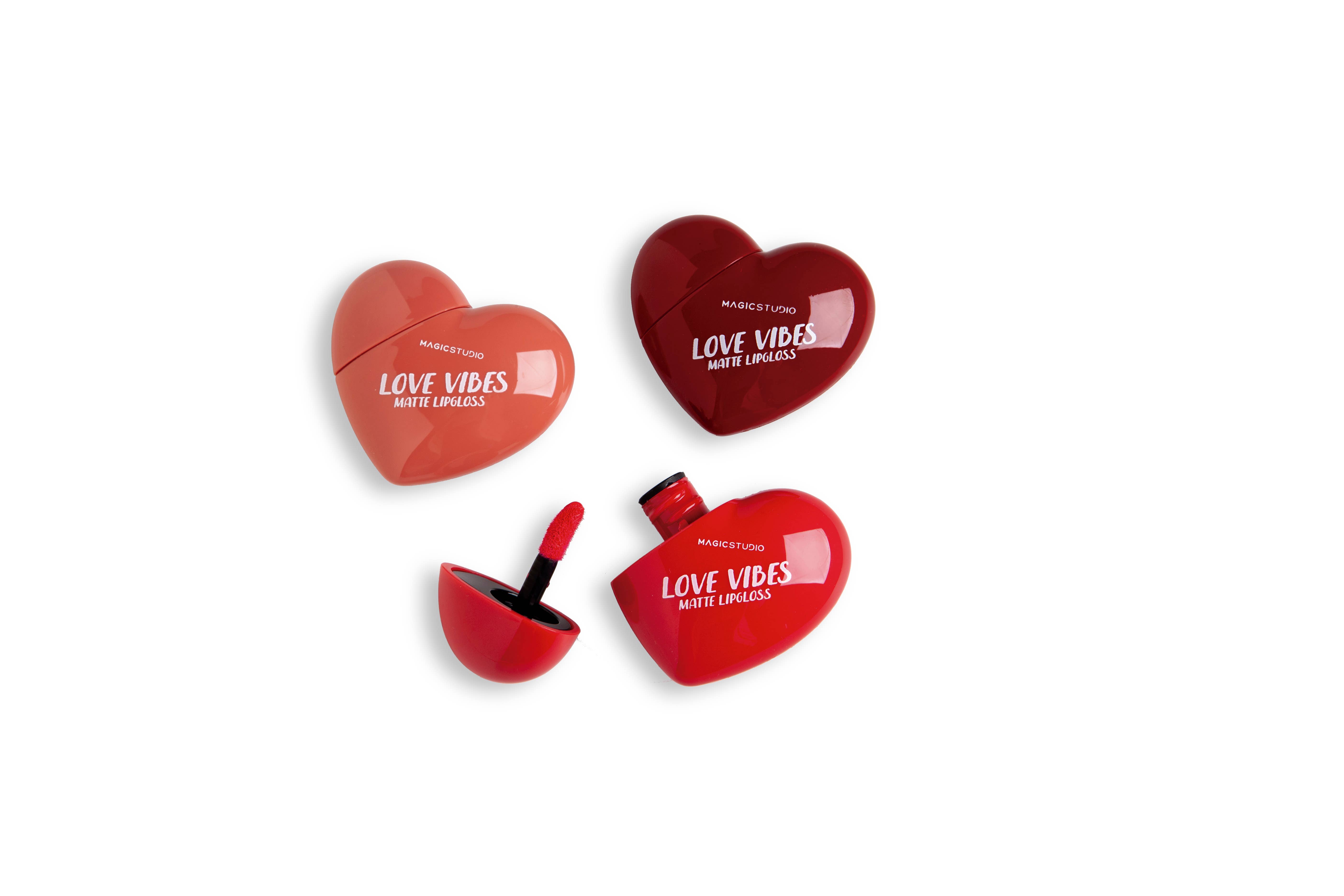 Aquarius Cosmetic SLU – wholesale Läppstift – Magic Studio Love Vibes hjärtformade matta läppar1