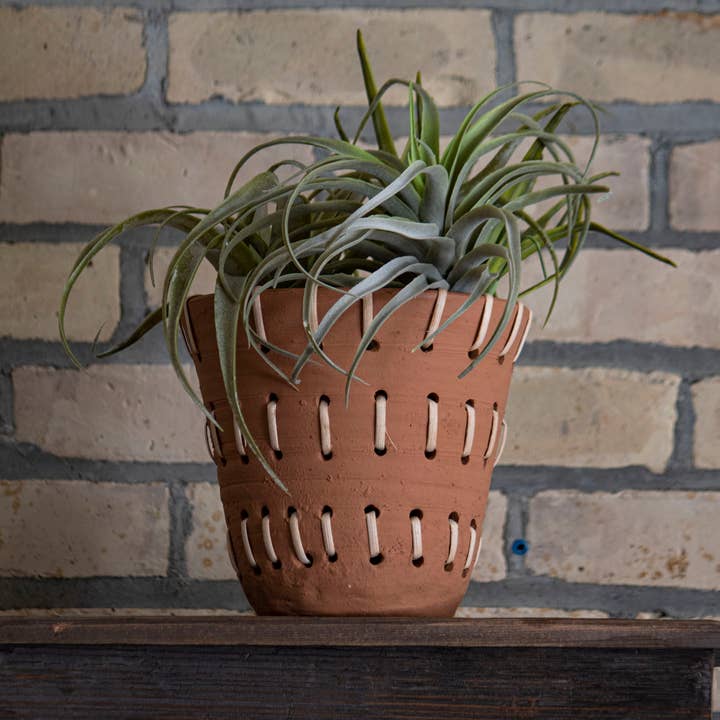 Foreside Home & Garden - Wholesale Plant Pot - SALE - Denver Terracotta Planter Pot Woven Rattan