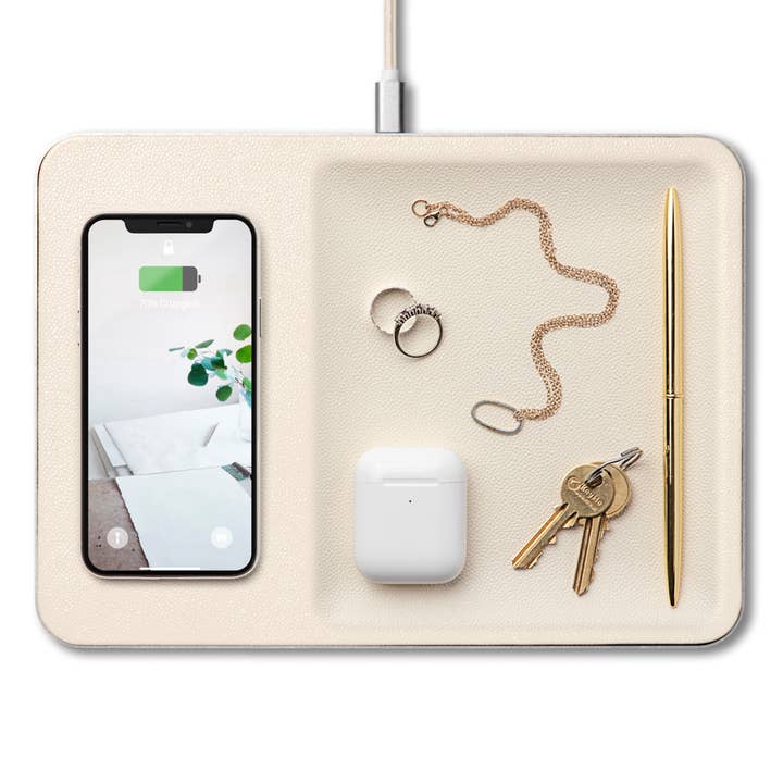 Courant - Wholesale Charging Dock - CATCH:3 - Classics Leather Wireless Charger with Valet Tray