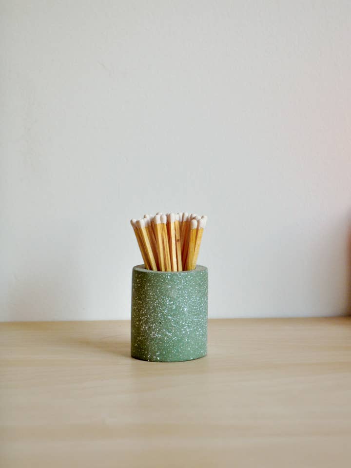 Speckled Round Match Pot with Match Striker for wholesale by LindaMakess