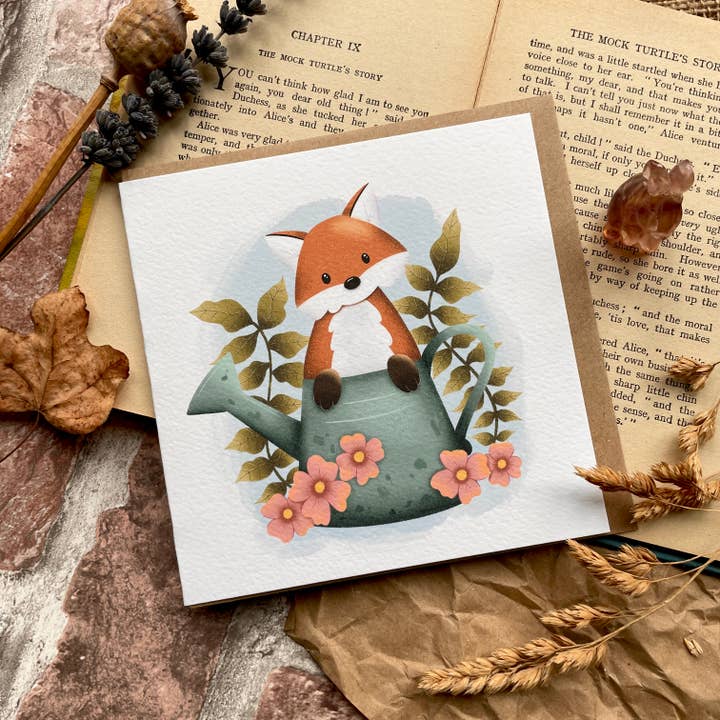 Tarjeta de felicitación Zorro en una regadera para venta al por mayor de Ellis Woolley Illustration