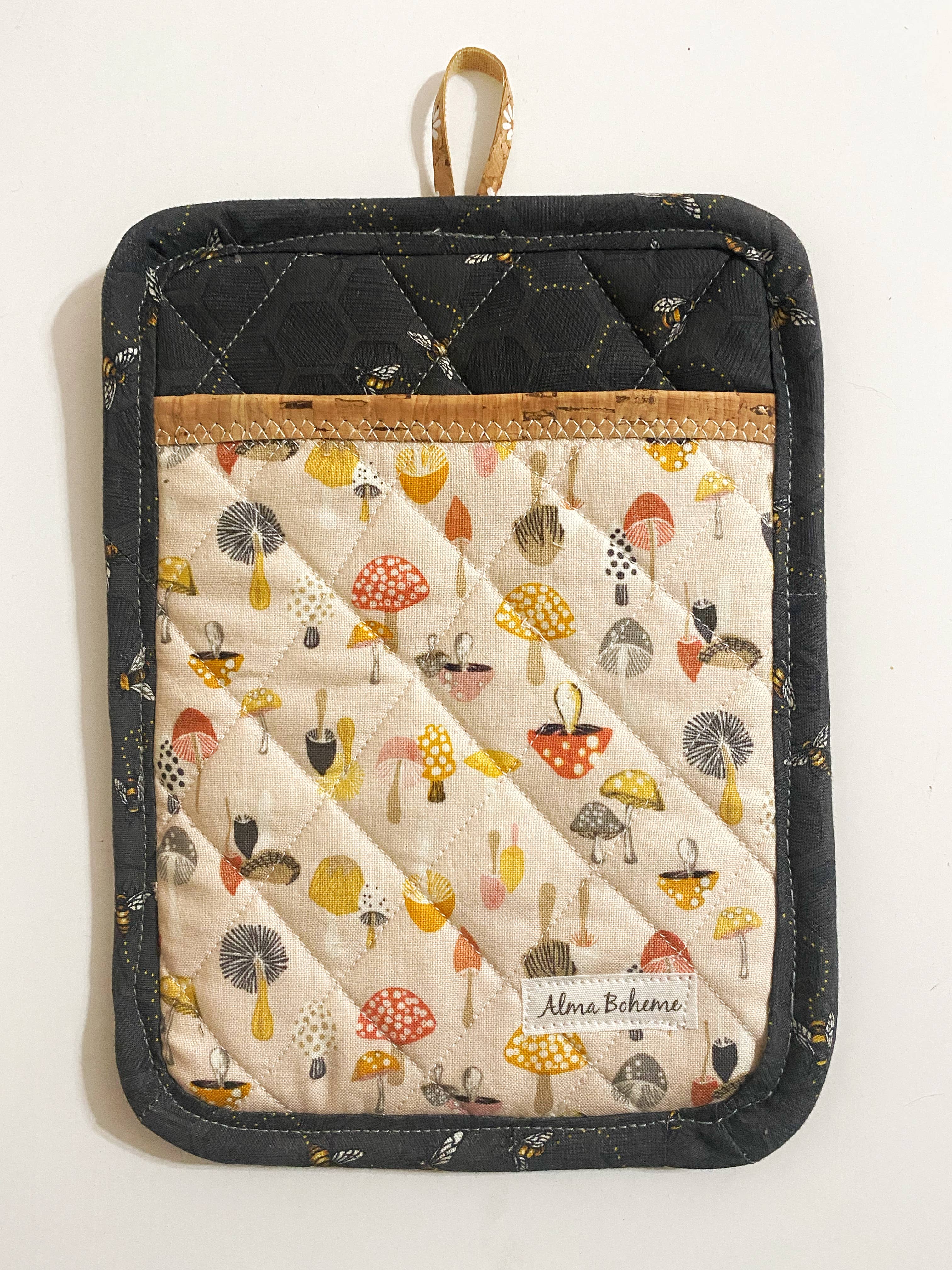 Alma Boheme Handmade - Wholesale Ovenwant/pothouder - Duurzame pannenlap van kurk en katoen met zakje43