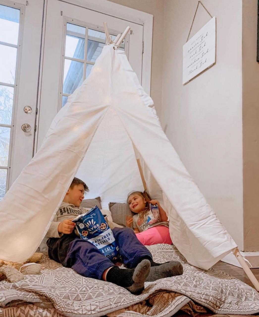 Savor by Suzie - Wholesale Pretzels - Sea Salt Grain Free Pretzels 6.5oz3