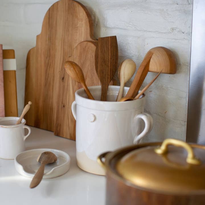 etúHOME - Wholesale Ladle - European Oversized Ladle, Cherrywood2