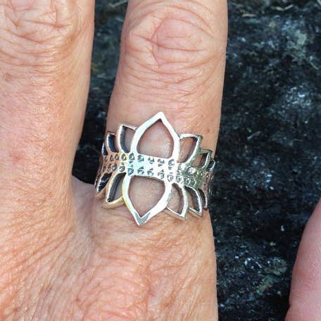 JAYA MOKSHA – wholesale Cocktail/statement ring – Sterling Silver Lotus Crown Ring Lotus Flower Ring 2