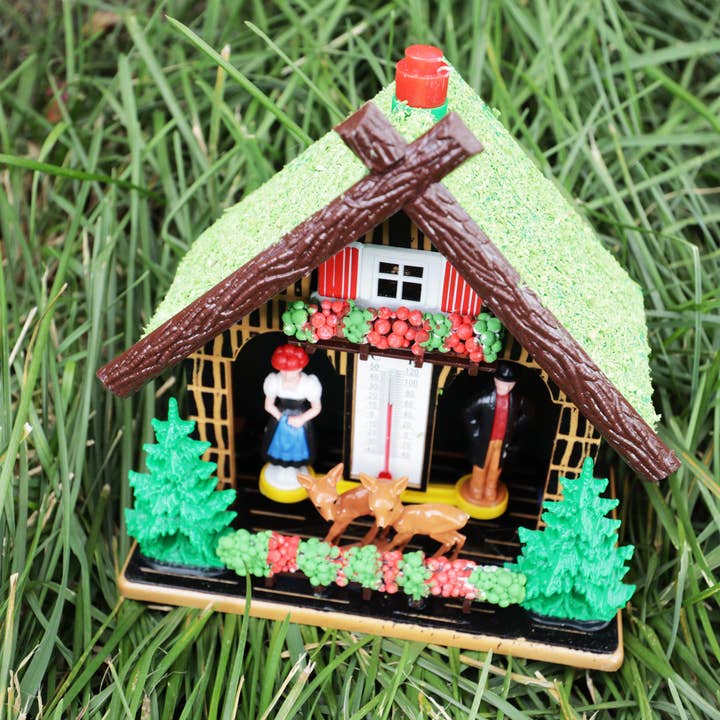 Tribal Trade GmbH - Wholesale Decorative Figurine - Wetterhaus thermometer Schwarzwald 04 grass roof with deer7