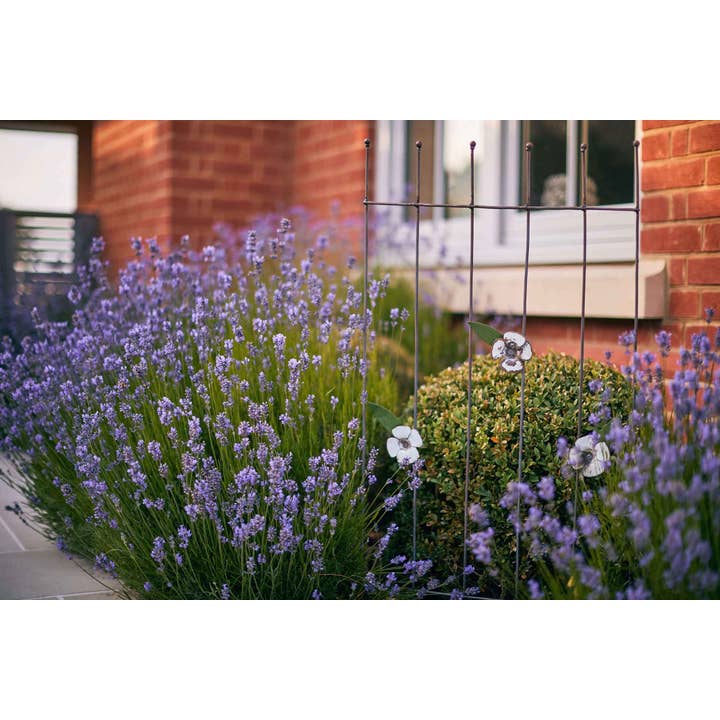 chi-africa - Wholesale Outdoor Ornament/Decor - Recycled Metal Garden Artwork - White Flower Trellis1