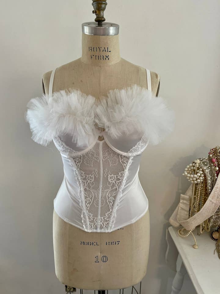 Farm Charm Couture - Wholesale Corset - Women's - White lace and tulle honeymoon corset lingerie