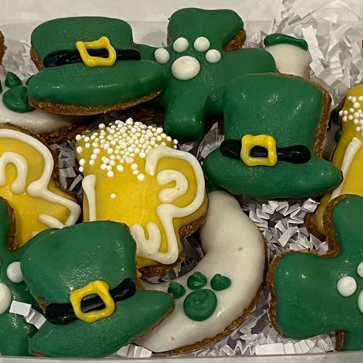 St. Patrick's Day Assorted Mini Treat Gift Box for wholesale by DELCO DOG CO.