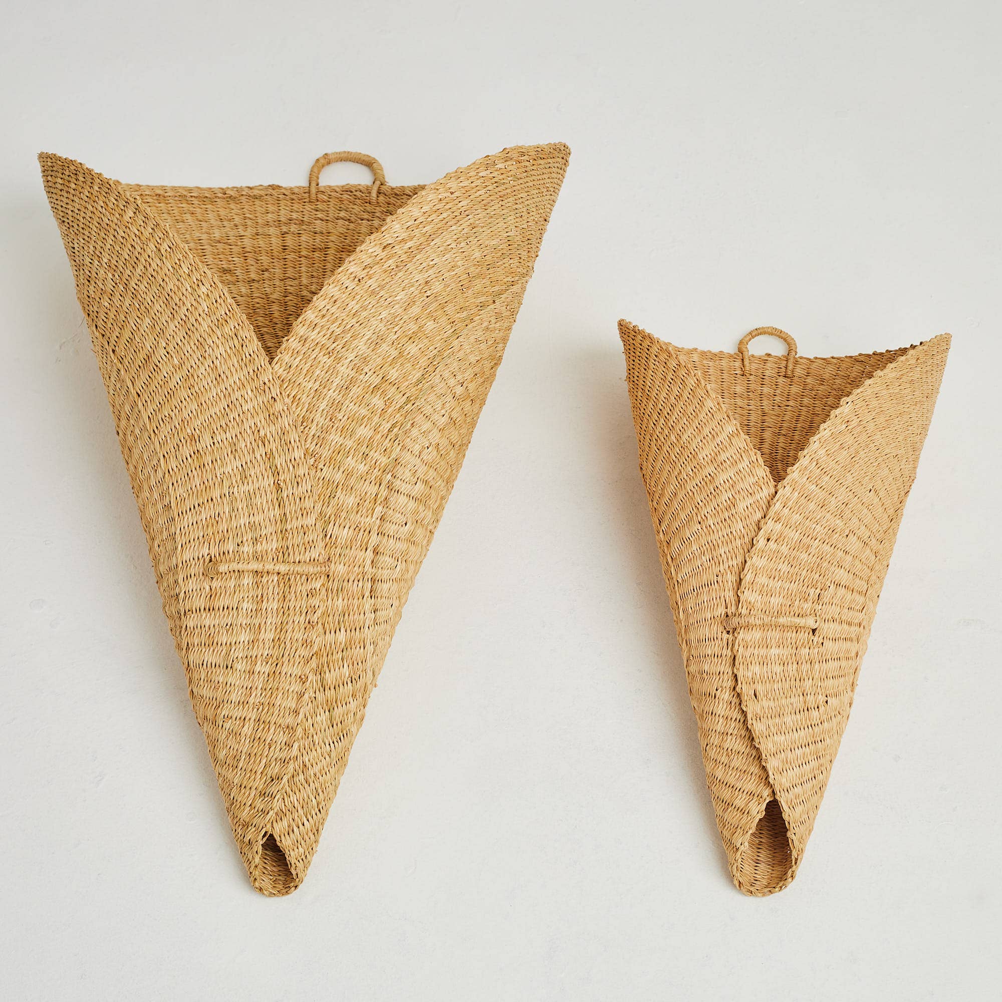 Tan Hanging Flower Basket for wholesale on Faire4