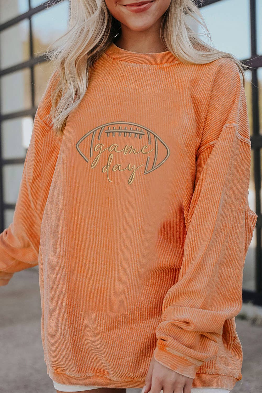 Suhkasana – Sweatshirt - Mulher por atacado – Sweatshirt Oversized Canelada com Bordado para Dia de Jogo15