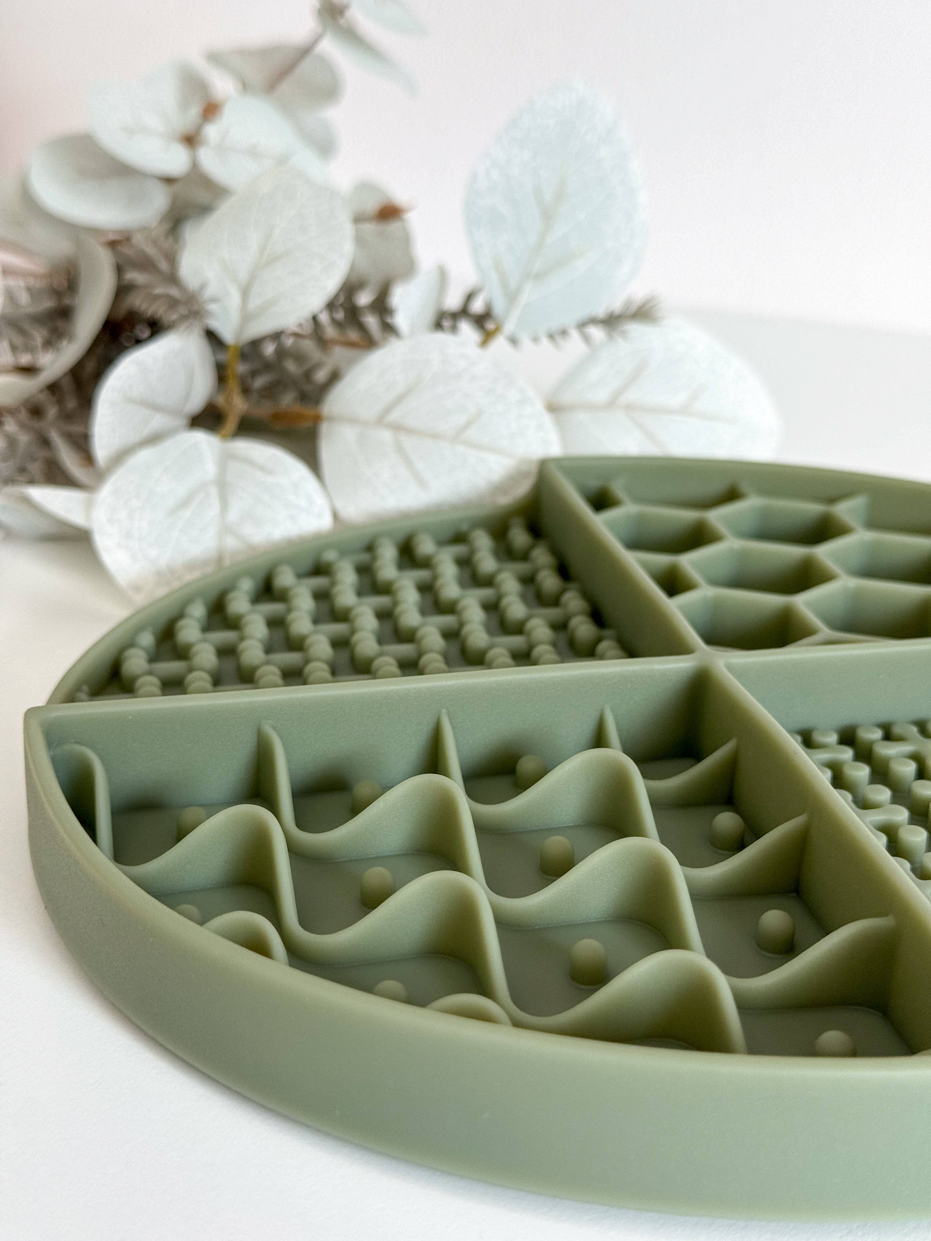 Doggotique - Wholesale Pet Food Mat - Dog - Lick mat Honey2 for dogs and cats, slow feeder dog7