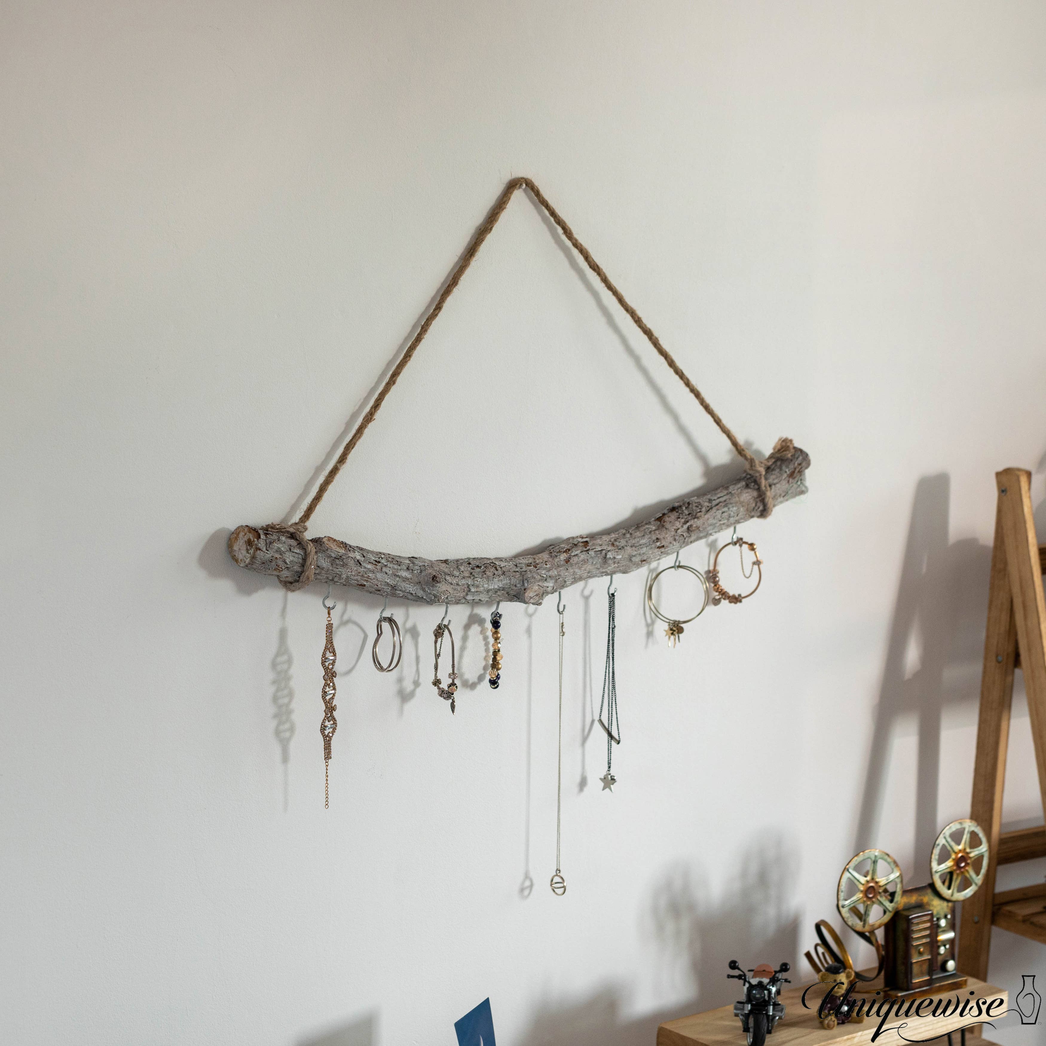 Quickway Imports - Wholesale Wall Accent - Uniquewise 19-inch Natural Decorative Jujube Wooden Log Hang4