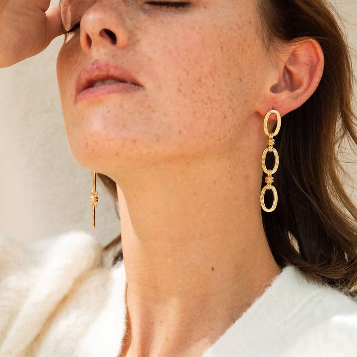 Un de ces Quatre - Wholesale Dangle Earrings - Axelle earrings2