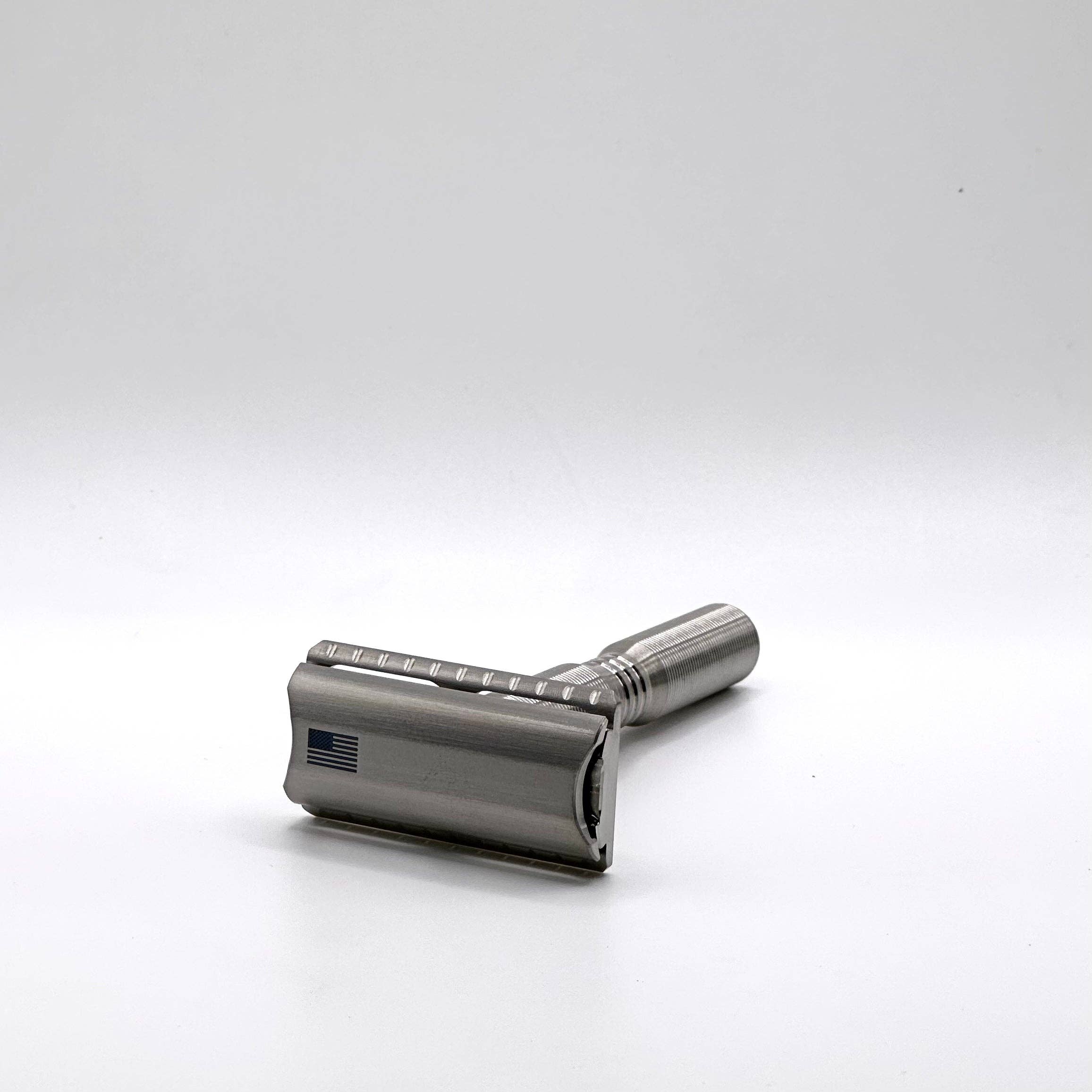 Yates Precision - Vente Rasoir - Rasoir de sûreté en titane ‘Merica1