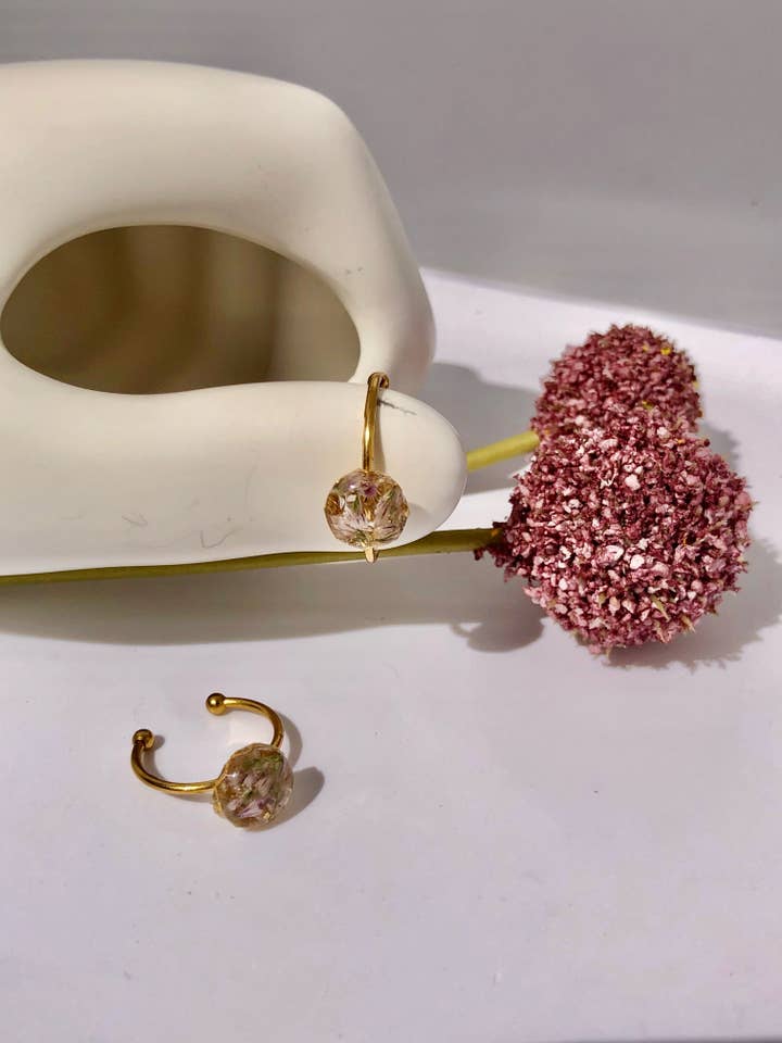 Flower Petal Flower-Pressed Ring for wholesale by Evergarden