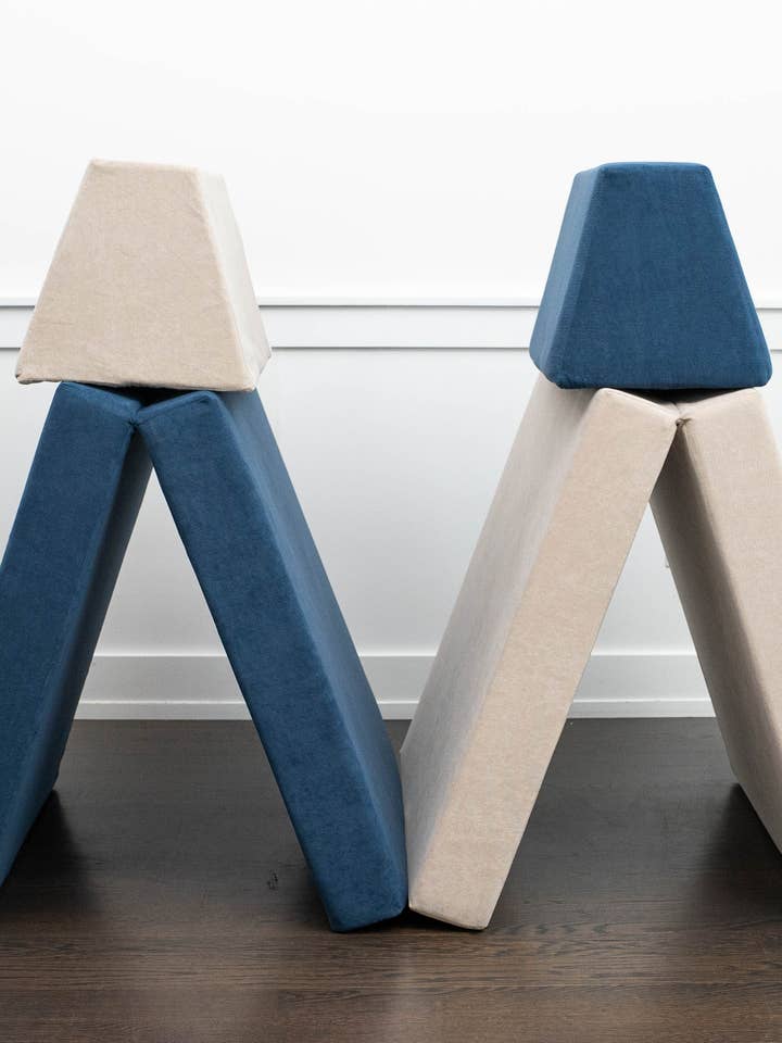 Double Acorn Couch for wholesale by Acorn Couch