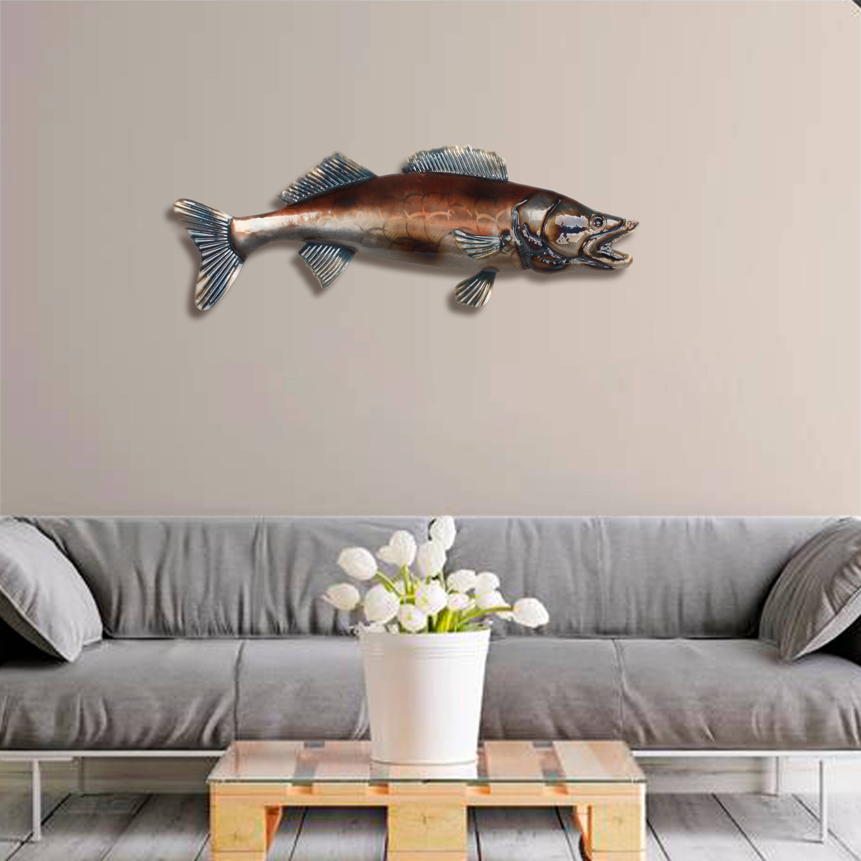 Peterson Housewares & Artwares - Vendita all'ingrosso Decorazione da parete 3D - Lake Fish Metal Wall Art 58"x20,3 cm2
