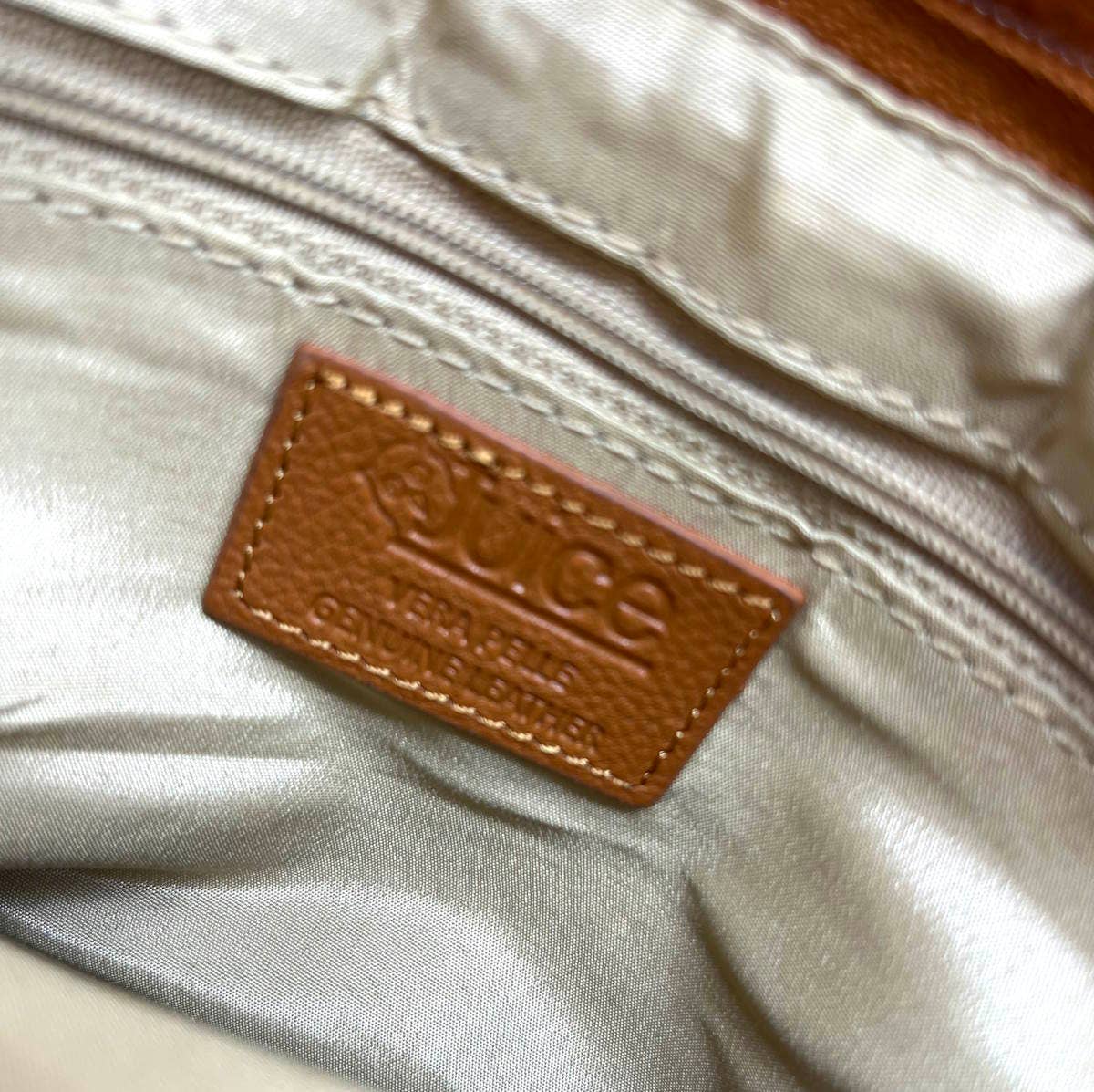 Suie Valentini srl - Vendita all'ingrosso Tracolla - Donna - Borsa a tracolla in vera pelle, Brand Juice, art. 04/1.4228