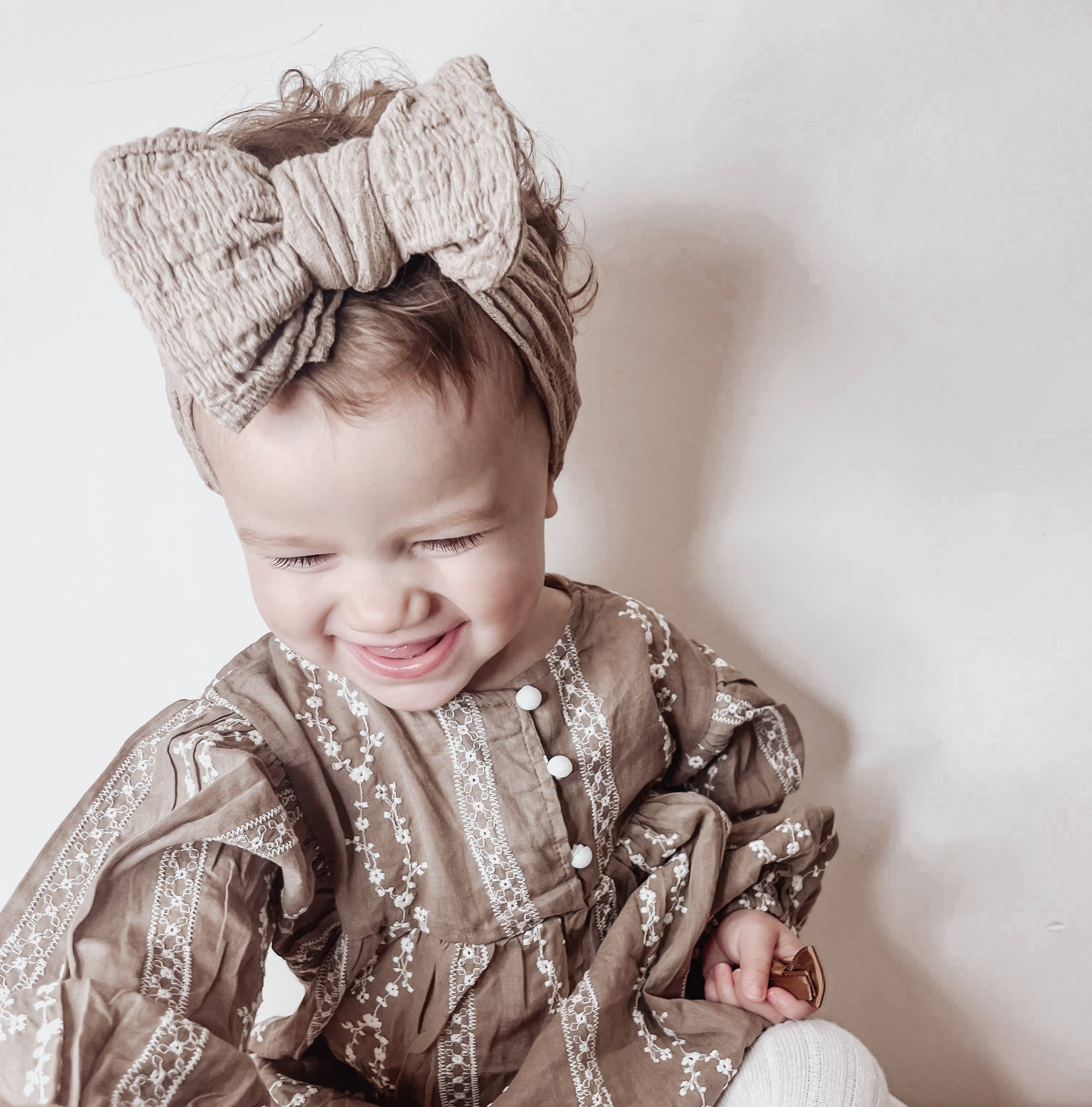 Annie & Charles – wholesale Bodysuit (non-footed) – Baby – Annie & Charles® organic cotton bodysuit with embroidery7