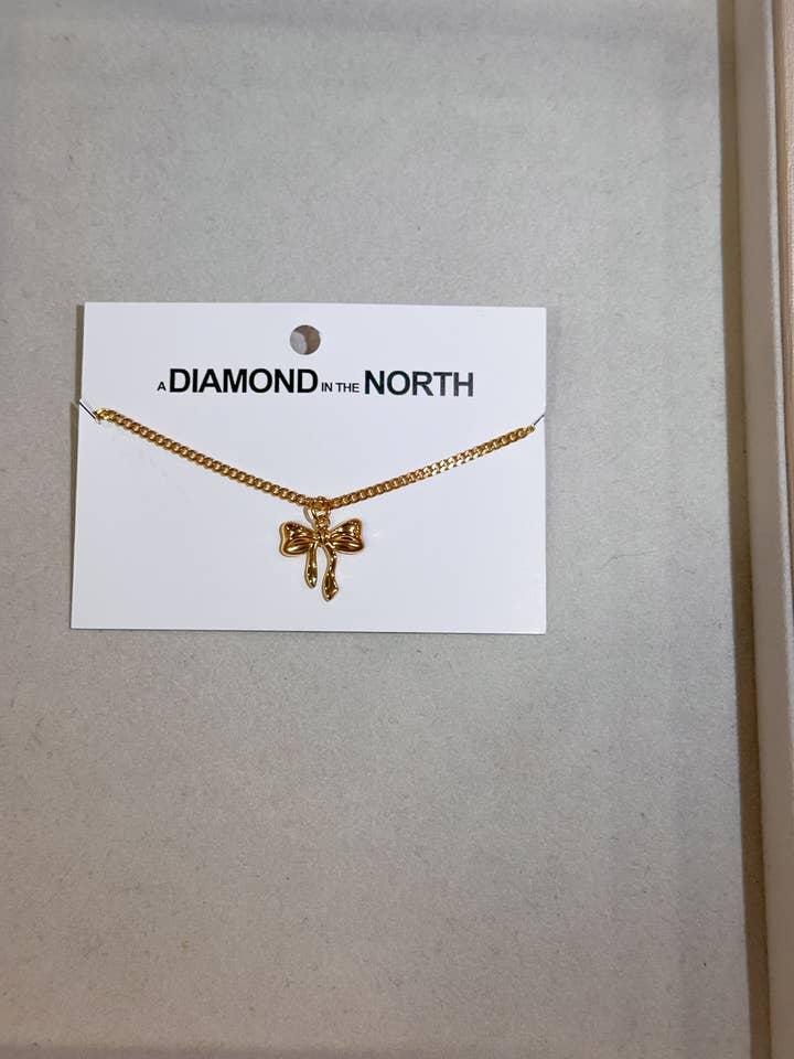 Collier Noeud pour la vente par a Diamond in the North