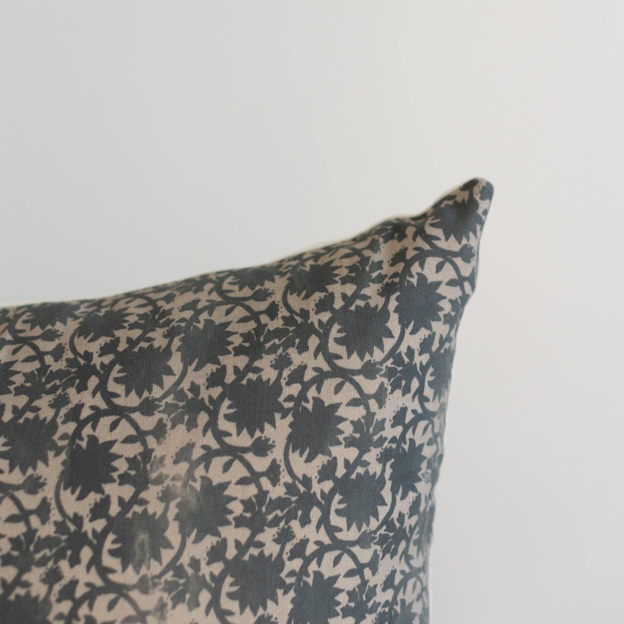 Woven Nook - Wholesale Throw Pillow Cover - Briar - 22" | 12x20"2