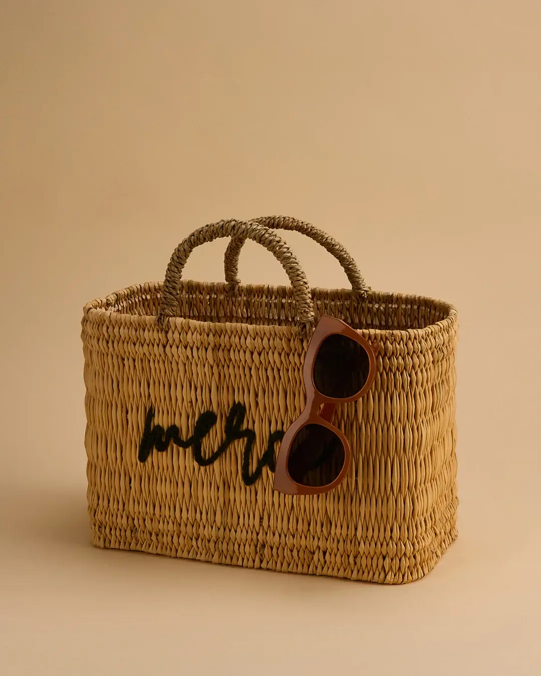 High crafty – wholesale Basket – 🧺 Handcrafted Reed Basket – Rectangular & Sturdy0