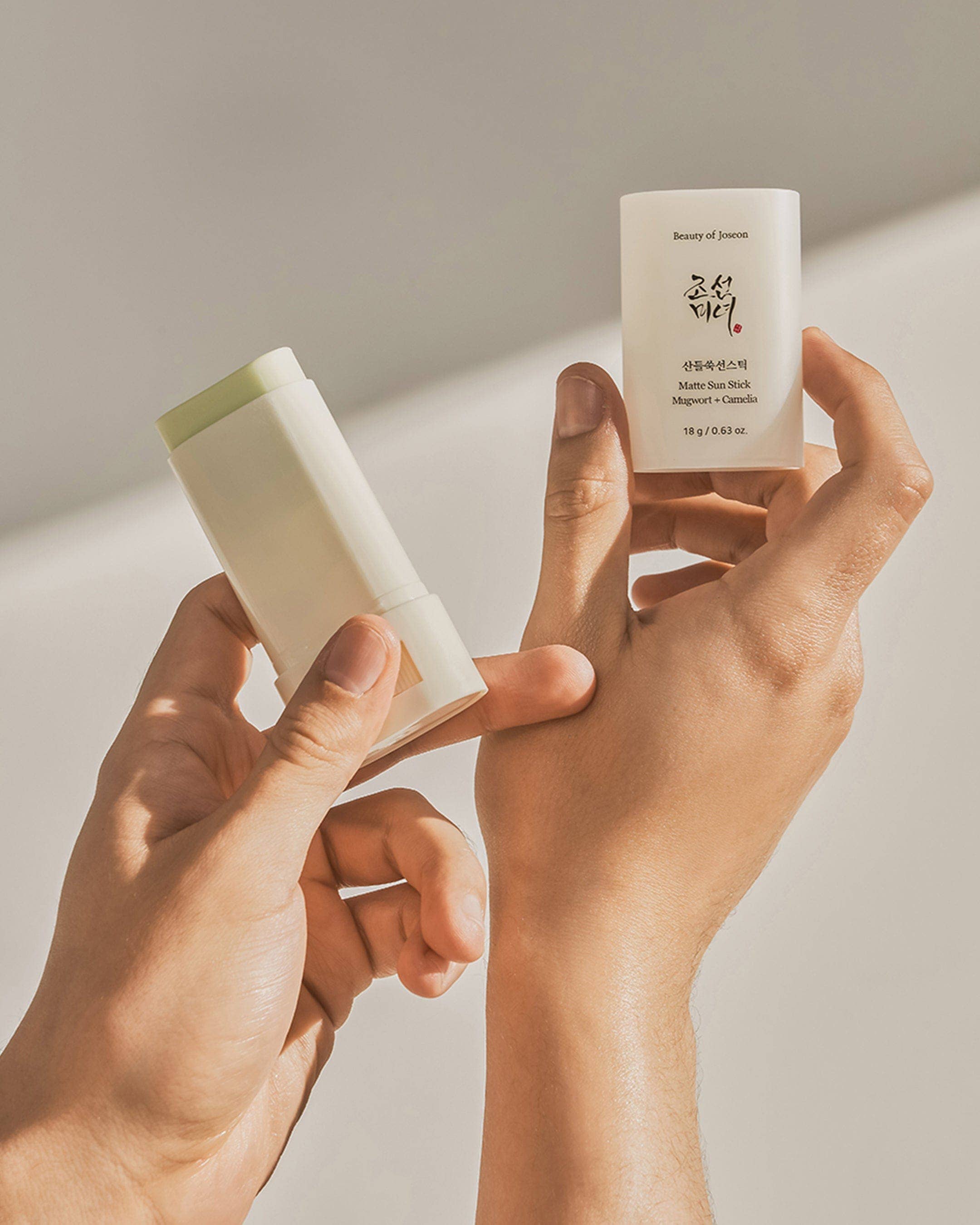 Kosmic - Kbeauty Skincare - Wholesale Sunscreen - [BEAUTY OF JOSEON] MATTE SUN STICK:MUGWORT+CAMELIA SPF50 18G1