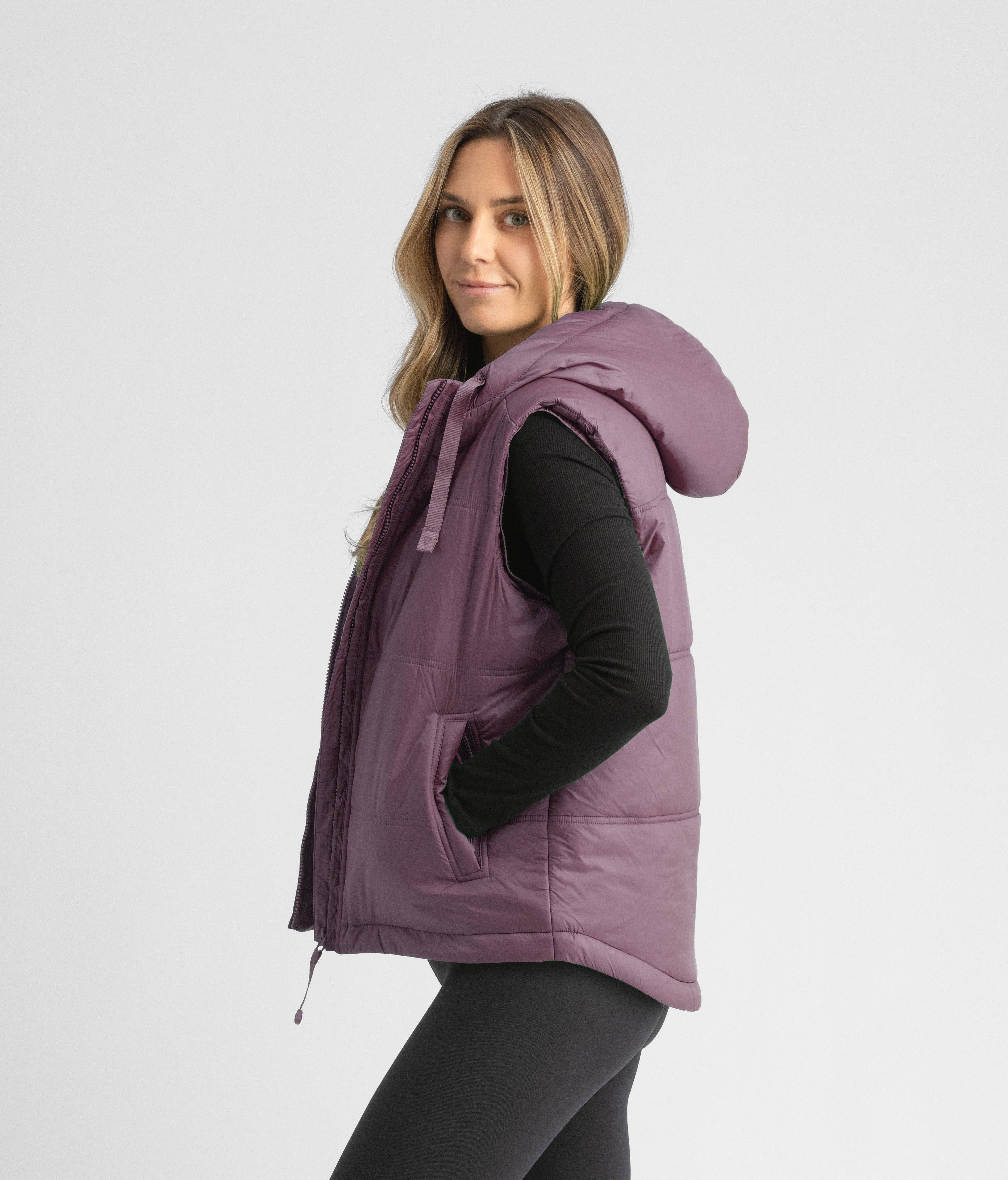 LIV Outdoor – Großhandel Oberbekleidungsweste – Damen – Daphne, superweiche Daunenjacke mit Kapuze für Damen4