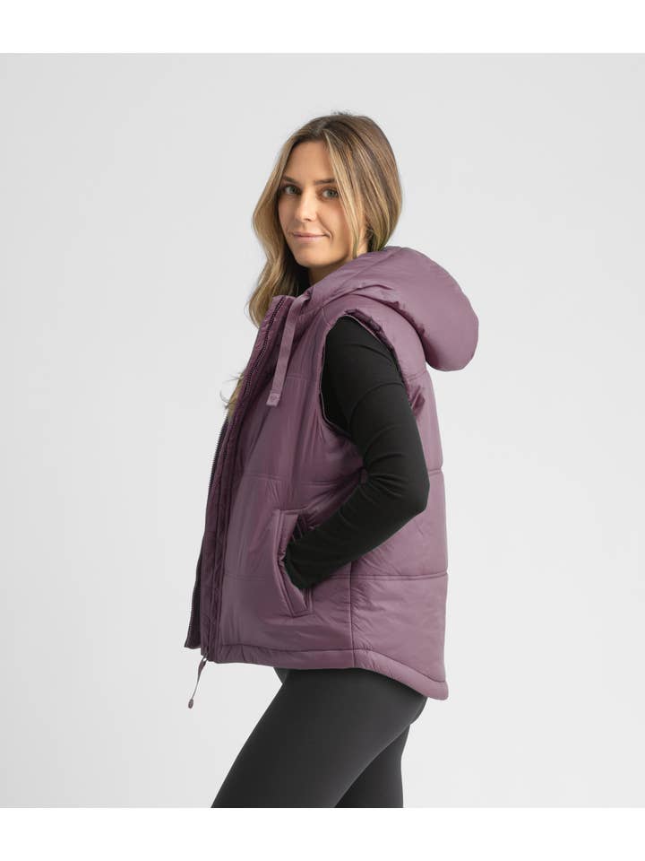 LIV Outdoor – Großhandel Oberbekleidungsweste – Damen – Daphne, superweiche Daunenjacke mit Kapuze für Damen4
