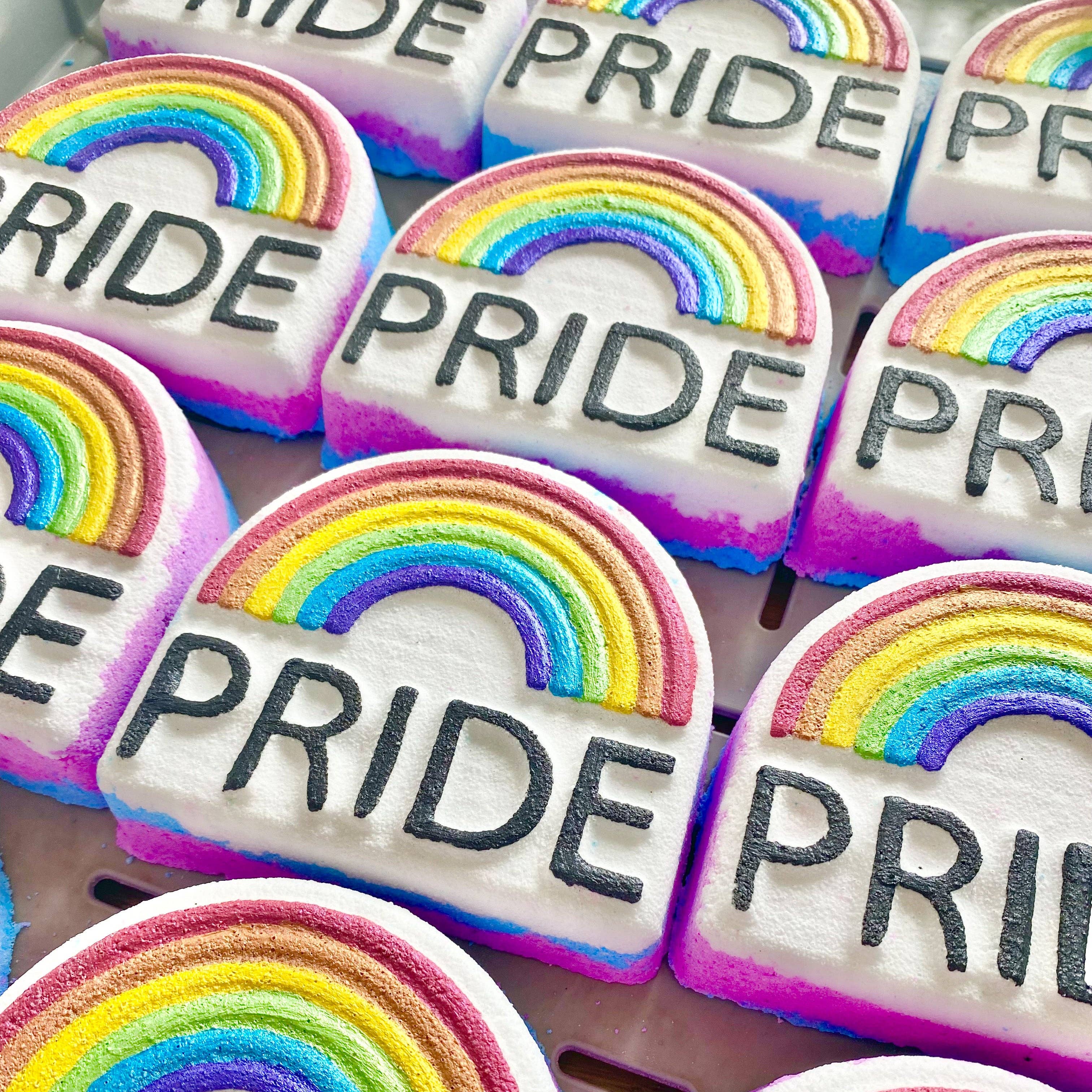 Bathe Enchanted – wholesale Bath bomb/fizz – Jumbo Pride Bath Bomb - Rainbow Bath Bomb1