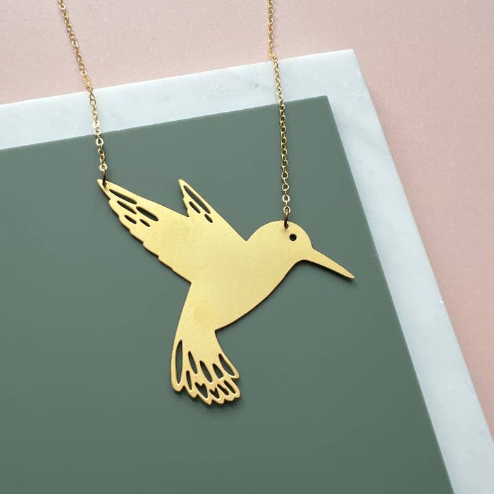 MicaPeet – wholesale Pendant/charm necklace – Gold Hummingbird Necklace 2