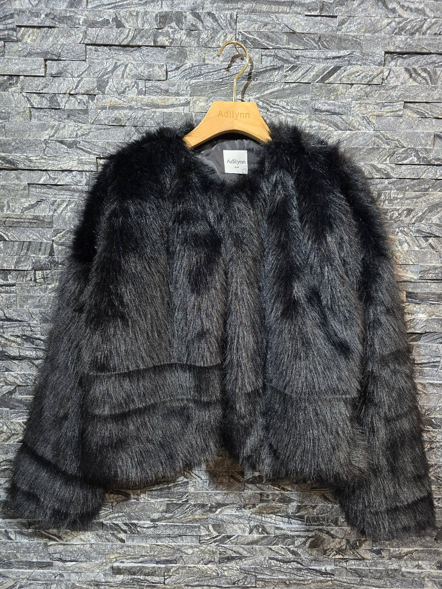Svart Fuskpälsjacka med långa ärmar 81298 Svart för wholesale på Faire0